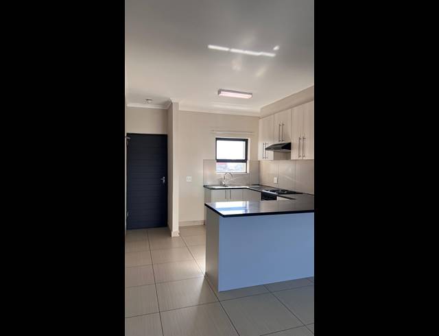 3 BEDROOM APARTMENT TO LET IN PARKLANDS